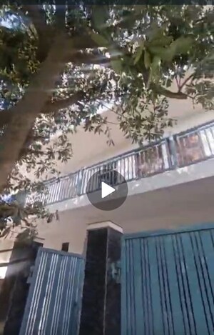  Pg For Rent in Ansal Golf Links 1