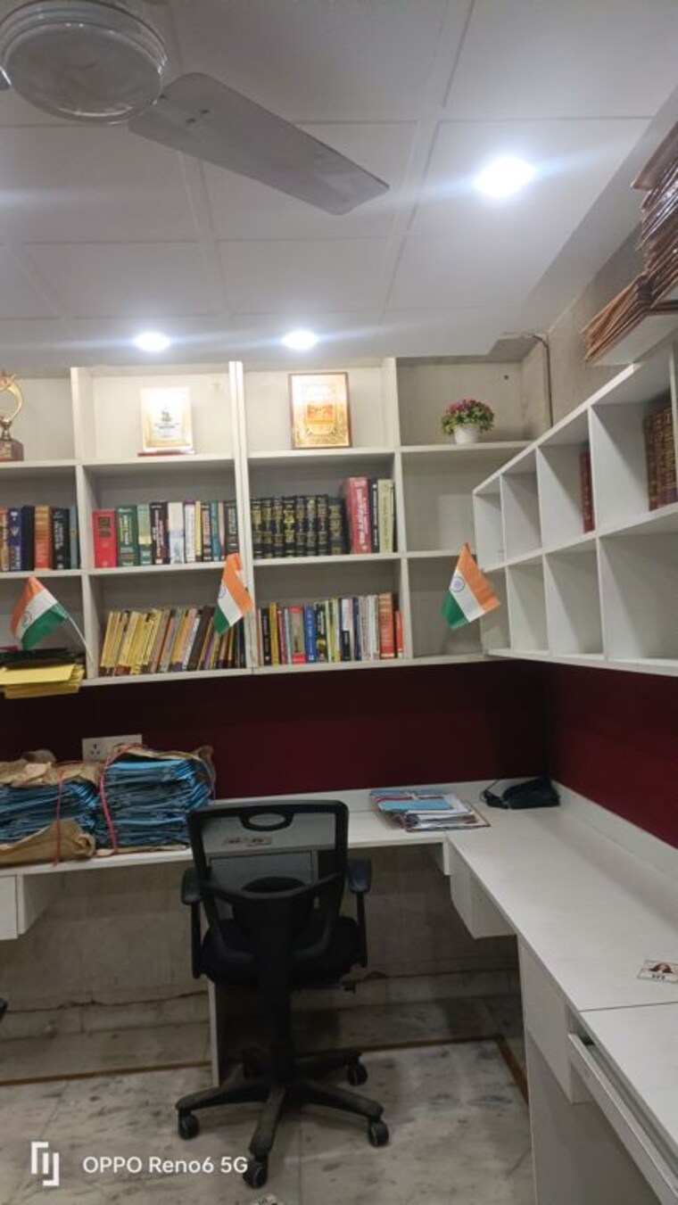 Team Area, greater kailash i Commercial Office Space 1200 Sq.Ft. In Greater Kailash I Delhi 9925241