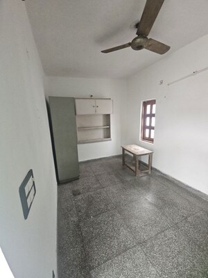 Bathroom in 2.5 BHK Builder Floor at RWA Apartments Sector 40, Sector 40 – for Rent