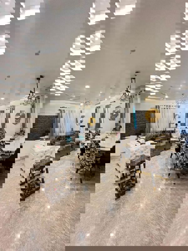 3 BHK + Servant Room Apartment For Rent in Gaur Sportswood