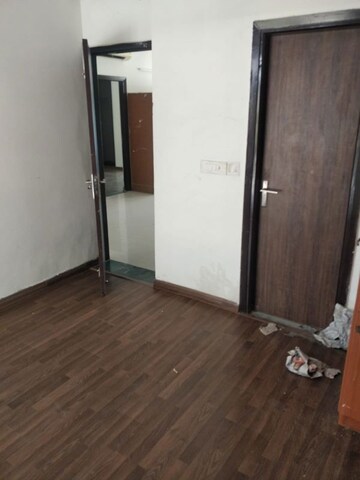 Room in 2 BHK Apartment at Shiv Sai Park Apartments, Sector 87 – for Rent