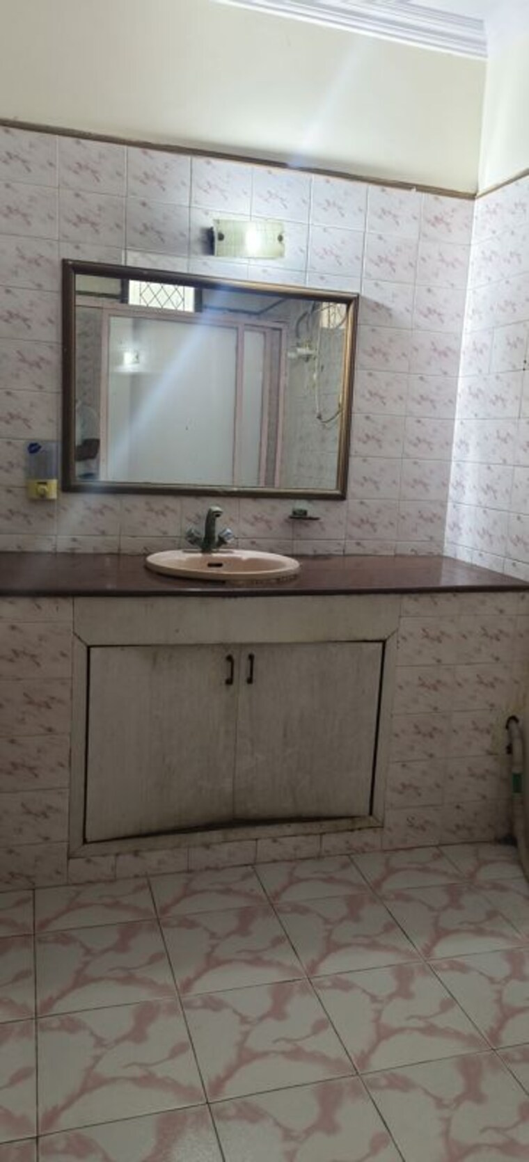 Bathroom, sector 31 Pg For Boys In Sector 31 9925849