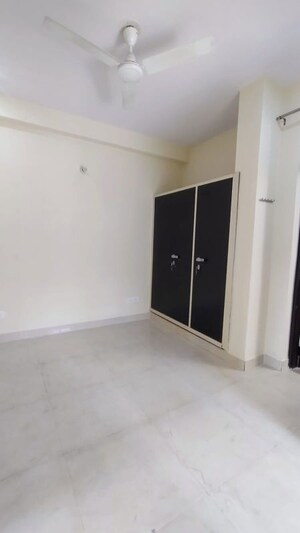 Room in 2 BHK Builder Floor at Birla Arika, Sector 31 – for Rent