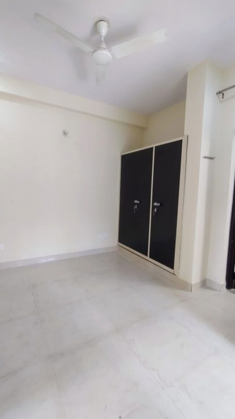 Room, birla-arika 2 Bedroom 150 Sq.Ft. Builder Floor In Sector 31 Gurgaon 9926007