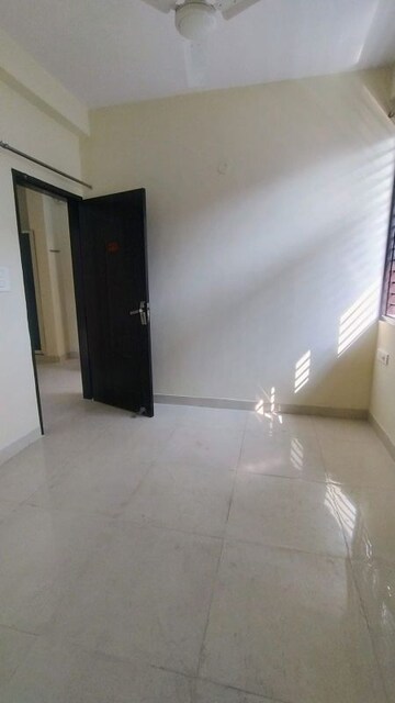Room in 2 BHK Builder Floor at Birla Arika, Sector 31 – for Rent