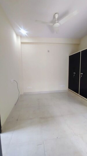 Room in 2 BHK Builder Floor at Birla Arika, Sector 31 – for Rent