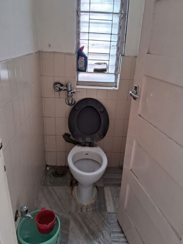 Bathroom, raheja-vistas-phase-1 3 Bedroom 1700 Sq.Ft. Apartment In Mohammadwadi Pune 9926046