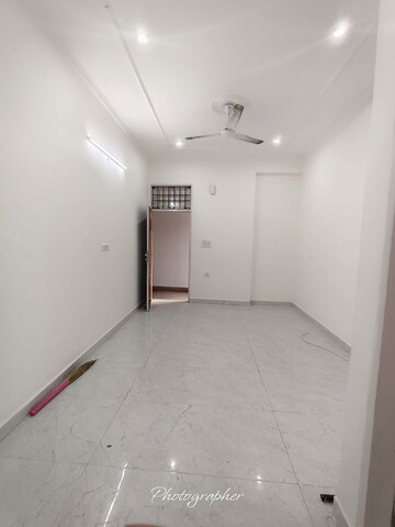 Room in 2 BHK Builder Floor at Neb Sarai – for Rent