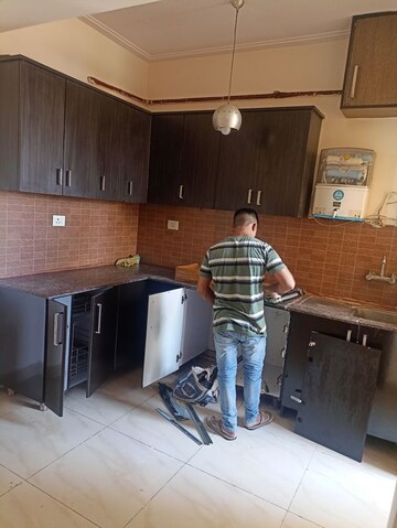 Team Area in 3 BHK Apartment at Park View Apartments, Sector 51 – for Rent