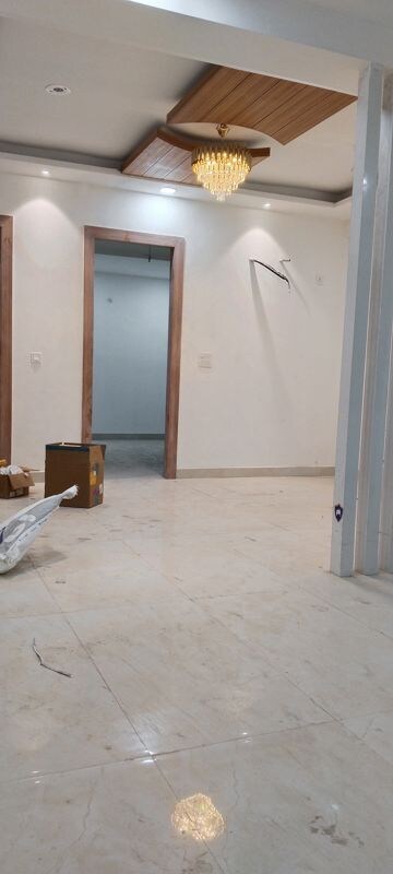 Room in 2 BHK Builder Floor at Sector 49 – for Sale