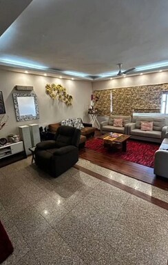 4 BHK + Servant Room Apartment For Sale in Delphine Central Park Estates