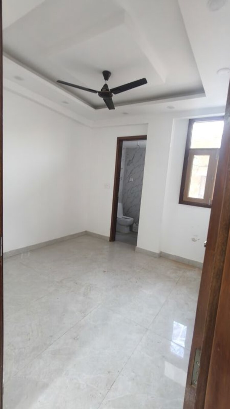 Room, rps-palm-drive 3 Bedroom 1000 Sq.Ft. Builder Floor In Sector 88 Faridabad 9926147
