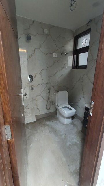 Bathroom in 3 BHK Builder Floor at RPS Palm Drive, Sector 88 – for Sale