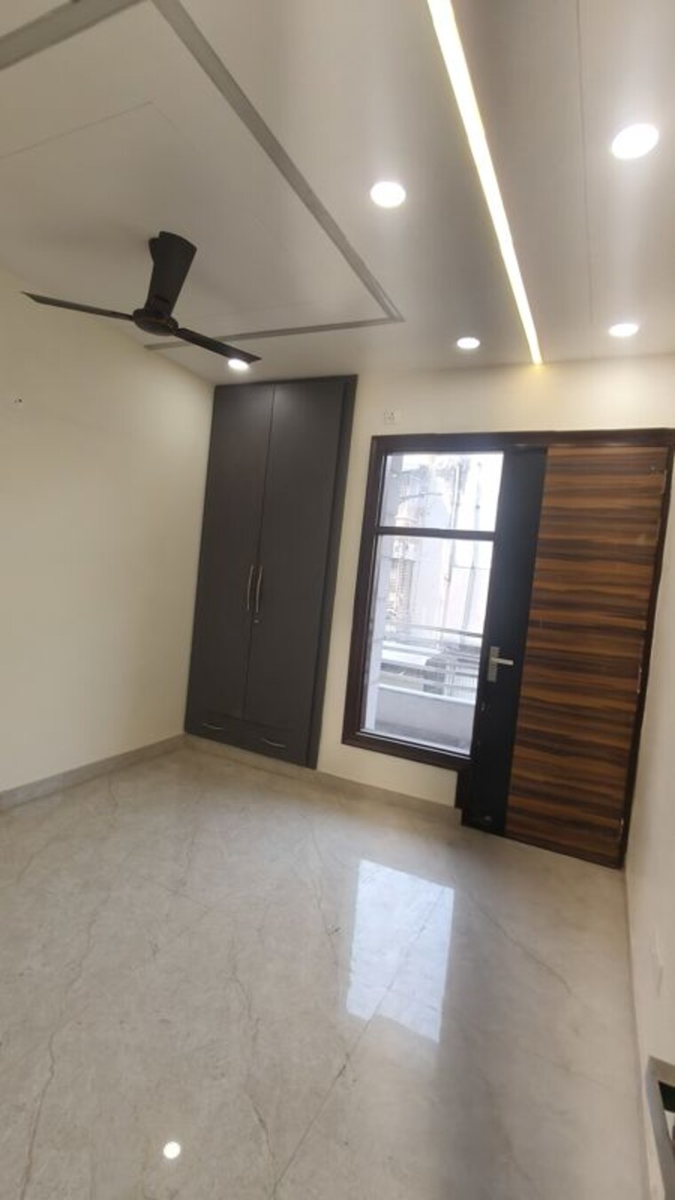 Room, rps-palm-drive 3 Bedroom 1000 Sq.Ft. Builder Floor In Sector 88 Faridabad 9926147