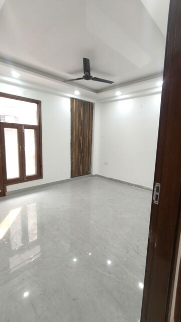 3 BHK Builder Floor For Sale in RPS Palm Drive, Sector 88