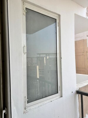 Room in 3.5 BHK Apartment at Parsvnath Residency, Sector 51 – for Rent