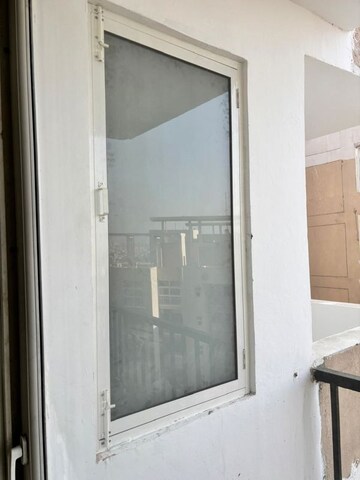 Room in 3.5 BHK Apartment at Parsvnath Residency, Sector 51 – for Rent