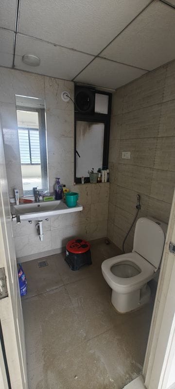 Master Bedroom in 2 BHK Apartment at Kumar Palmsprings, Undri – for Rent