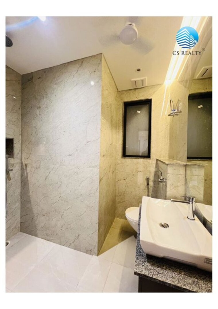 Bathroom, dlf-silver-oaks 4 Bedroom 4500 Sq.Ft. Builder Floor In Sector 26 Gurgaon 9926494