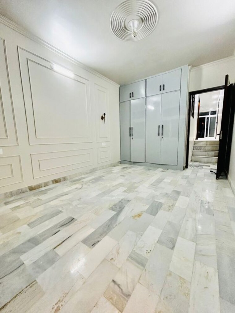 Room, kalkaji 2 Bedroom 120 Sq.Yd. Builder Floor In Kalkaji Delhi 9926551