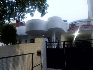 4 BHK Independent House – Exterior View View at Sainik Colony - for Rent