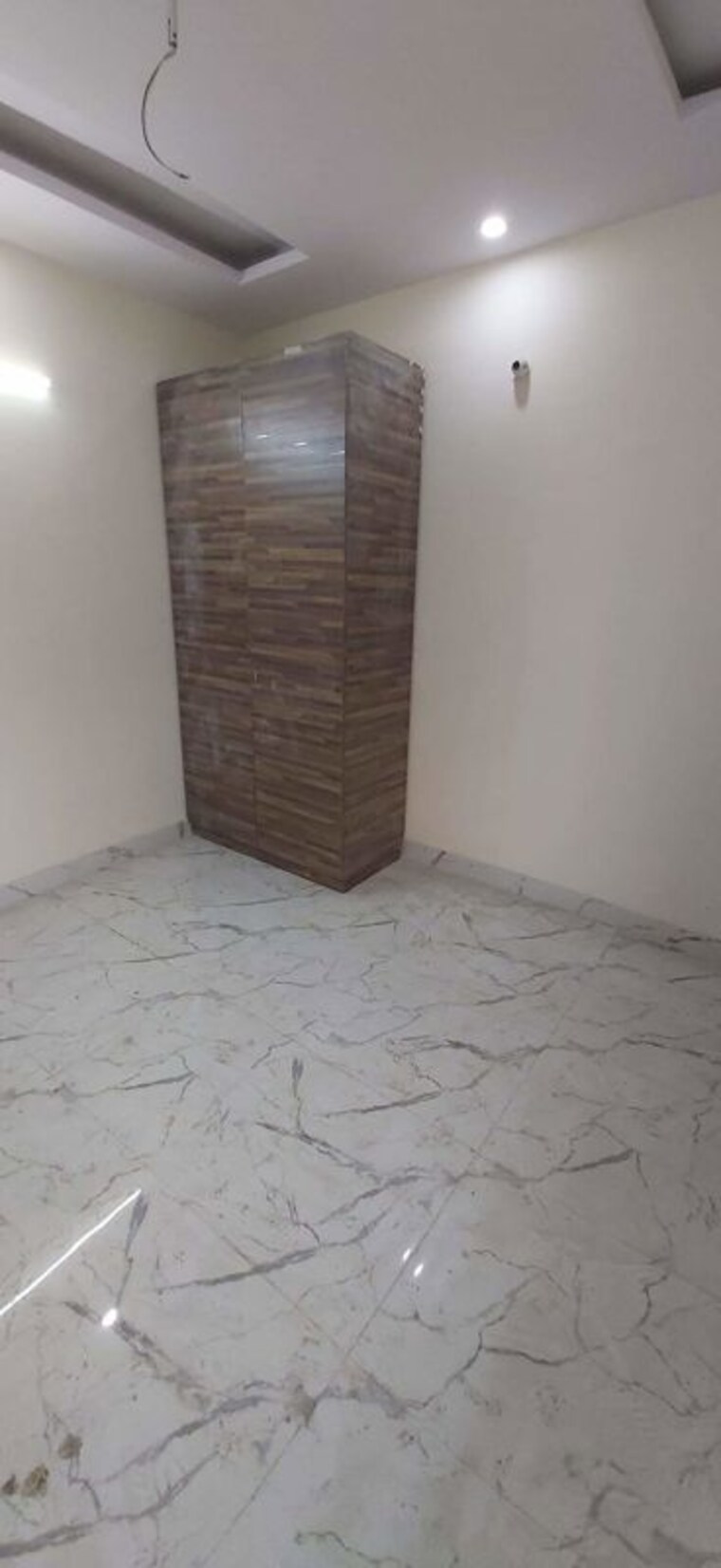 Room, new industrial township 1 3.5 Bedroom 118 Sq.Yd. Builder Floor In New Industrial Township 1 Faridabad 9926580
