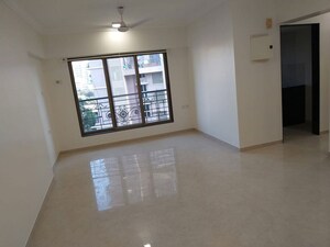 Room in 2 BHK Apartment at Juhu – for Rent