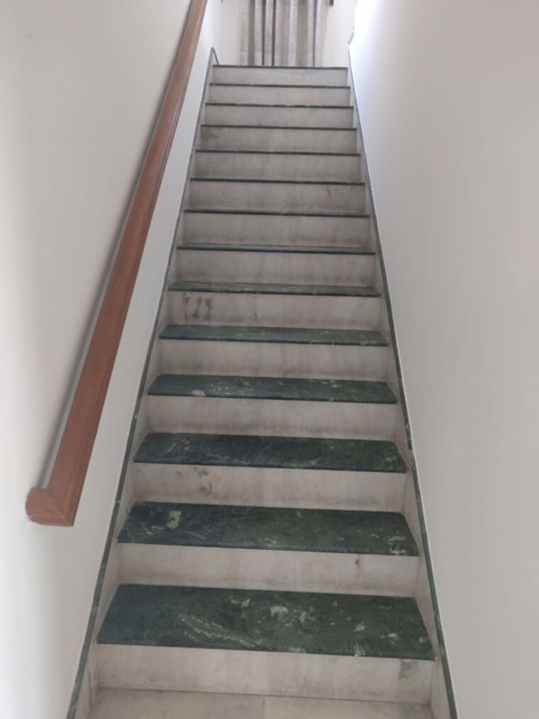 undefined, shanti niketan 4 Bedroom 400 Sq.Yd. Builder Floor In Shanti Niketan Delhi 9926692