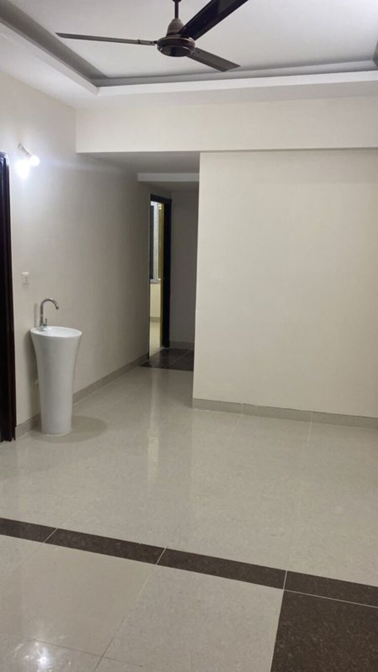 Room, yogi vihar 3 Bedroom 1970 Sq.Ft. Apartment In Yogi Vihar Silvassa 9926689