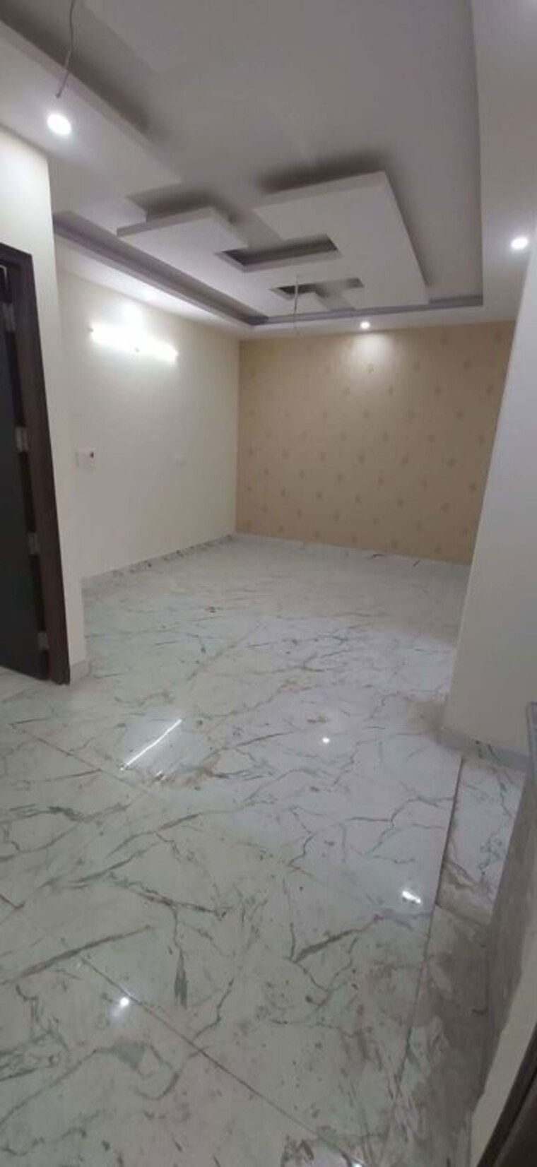 Room, new industrial township 3.5 Bedroom 130 Sq.Yd. Builder Floor In New Industrial Township Faridabad 9926591