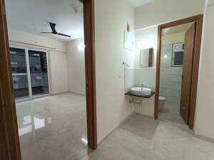 Room in 3 BHK Apartment at Majestique Marbella Phase 1, Kharadi – for Rent