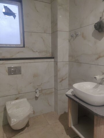 Bathroom in 3 BHK Apartment at Sector 23 – for Rent