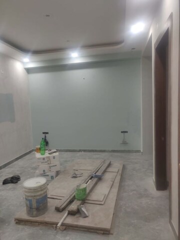 Bathroom in 3 BHK Apartment at Sector 23 – for Rent