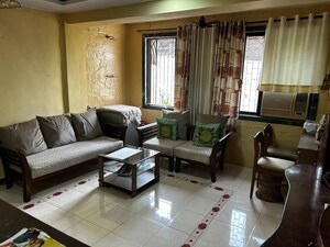 Living Room in 1 BHK Apartment at Andheri East – for Rent