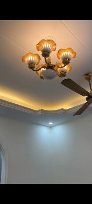 Furnished Amenities in 2 BHK Builder Floor at Vaishali Sector 5 – for Sale