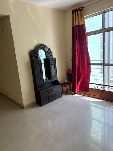 Furnished Amenities in 2 BHK Apartment at Ansal Celebrity Meadows, Sushant Golf City – for Rent