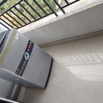 Furnished Amenities in 1 BHK Apartment at Kharadi – for Rent