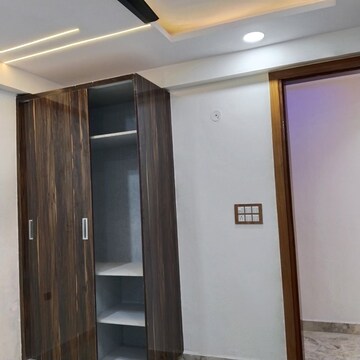 Building Lobby in 2 BHK Builder Floor at Sector 102 – for Sale