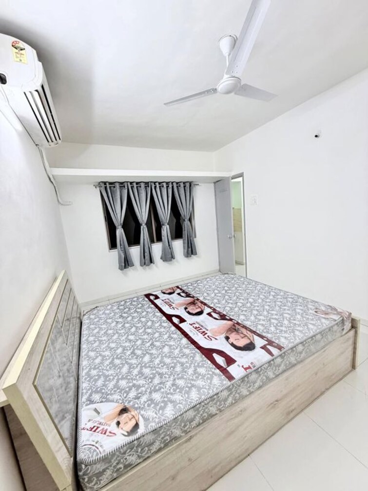 Bedroom, viman nagar 1 Bedroom 750 Sq.Ft. Apartment In Viman Nagar Pune 9927030