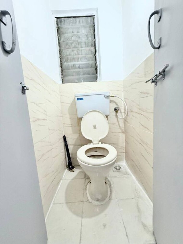 Bathroom, viman nagar 1 Bedroom 750 Sq.Ft. Apartment In Viman Nagar Pune 9927030