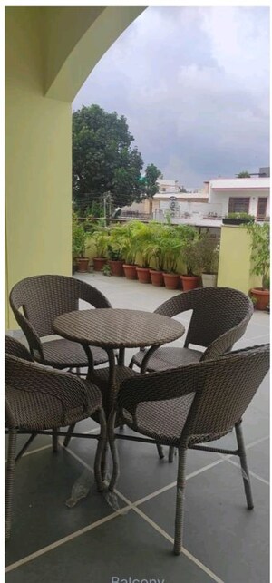 Team Area in 2 BHK Independent House at Sector 2 – for Rent