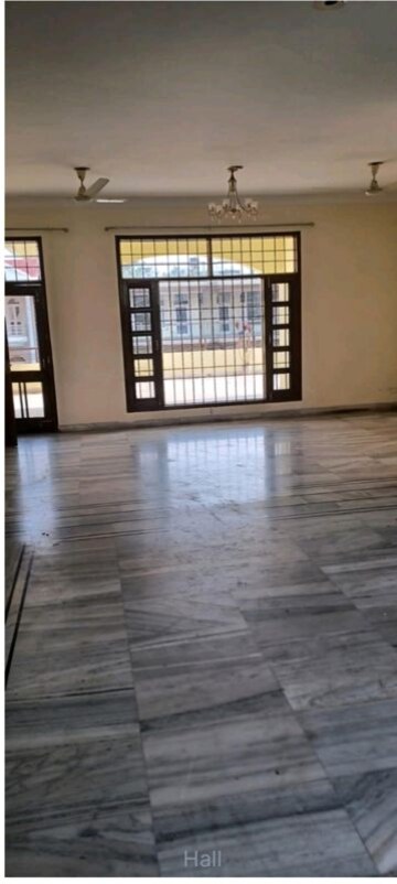Room in 2 BHK Independent House at Sector 2 – for Rent