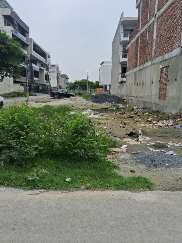Plot For Sale in Sector 65