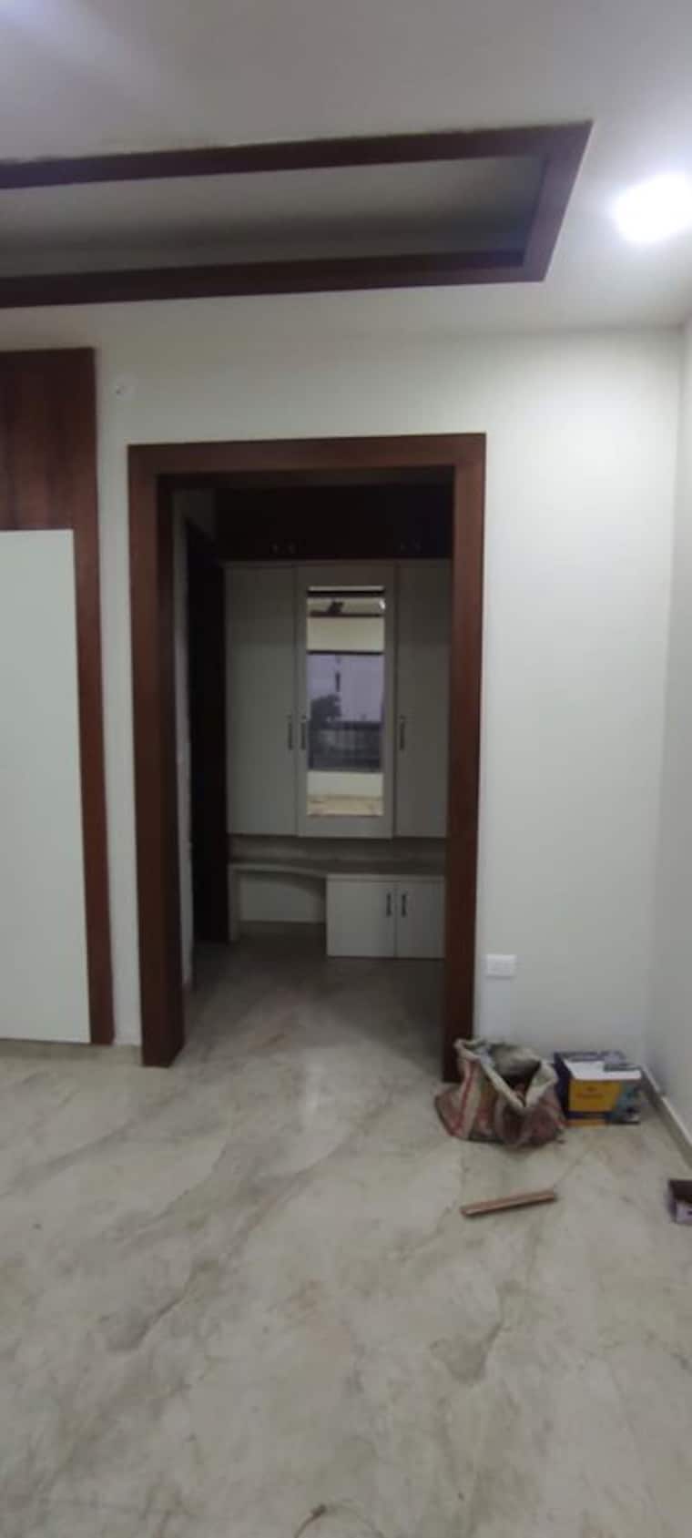 Room, sector 85 5 Bedroom 500 Sq.Yd. Builder Floor In Sector 85 Faridabad 9927033