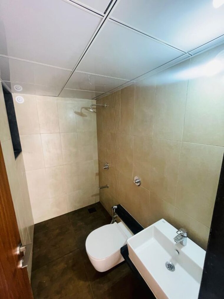 Bathroom, vilas-javdekar-yashwin-enchante 2 Bedroom 730 Sq.Ft. Apartment In Kharadi Pune 9927249