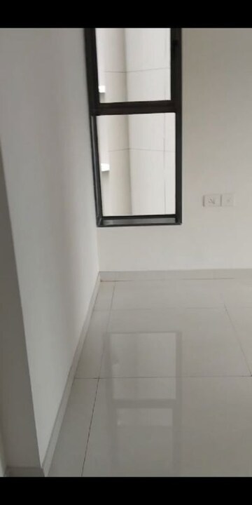 Room in 2 BHK Apartment at Runwal Sanctuary, Mulund West – for Sale