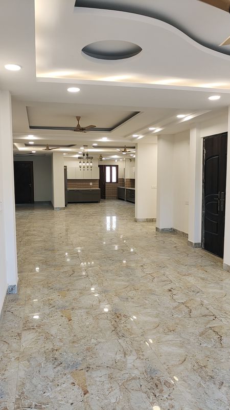 5 BHK + Pooja Room,Servant Room,Study Room,Store Room Builder Floor For Sale in Sector 85