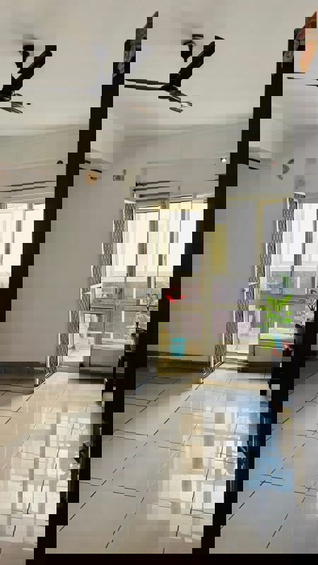 3 BHK + Servant Room Builder Floor For Sale in Emaar Palm Gardens