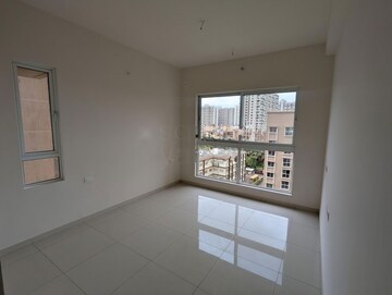 Room in 1 BHK Apartment at Godrej Green Vistas, Mahalunge – for Rent