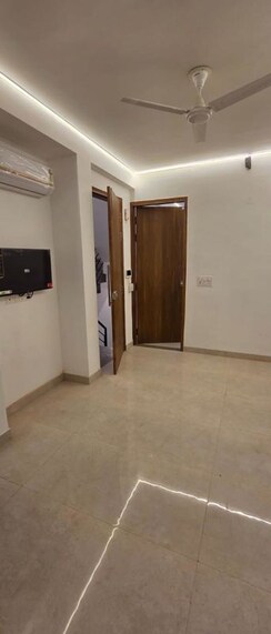 2 BHK + Servant Room Apartment For Sale in Ireo The Corridors